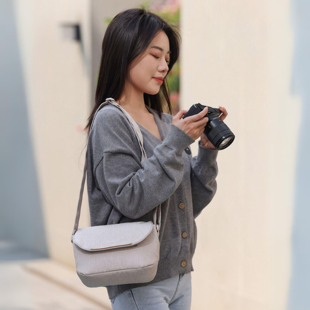 Ulanzi F01 Camera Sling Bag