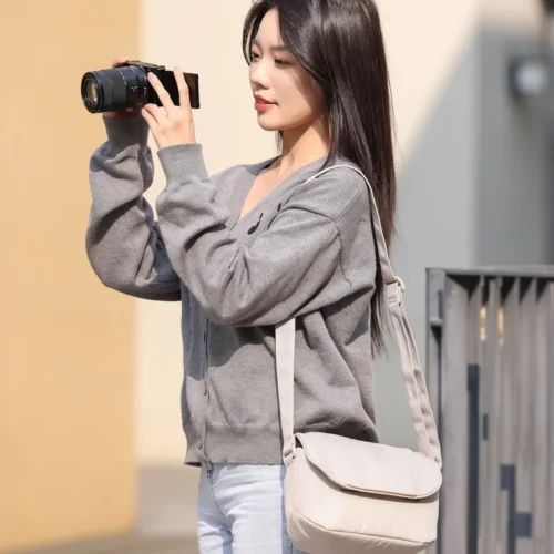 Ulanzi กระเป๋ากล้อง Sling Bag F01 กระเป๋าสะพายข้าง กันละอองน้ำ จุ 3L