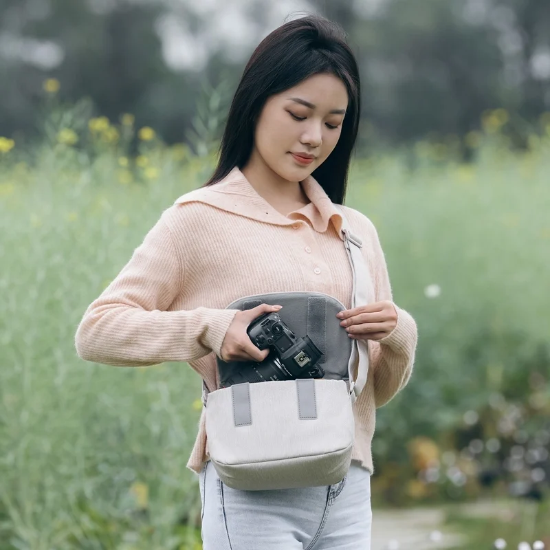 Ulanzi F01 Camera Sling Bag 20