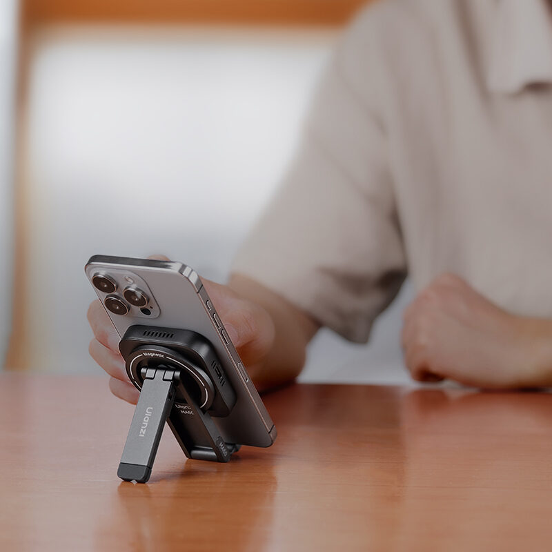Ulanzi MA60 Foldable Magnetic Phone Tripod ขาตั้งสมาร์ทโฟน ขาตั้ง Magsafe