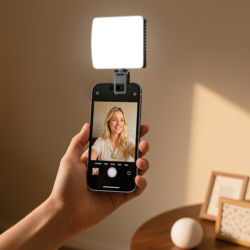 Ulanzi C10RGB Pocket Power 10W RGB Video Light ไฟ LED RGB หนีบมือถือ ไฟเซลฟี่ ขนาดกะทัดรัด 10W