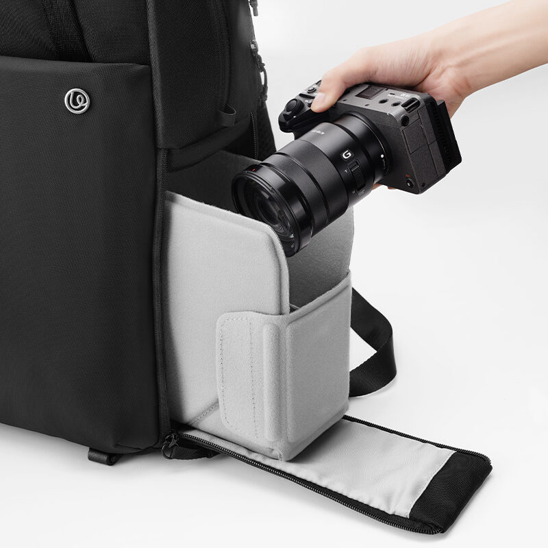 Ulanzi F08 Lightweight Travel Backpack กระเป๋าเป้ กระเป๋ากล้อง น้ำหนักเบา 20L ใช้ได้ 5 รูปแบบ