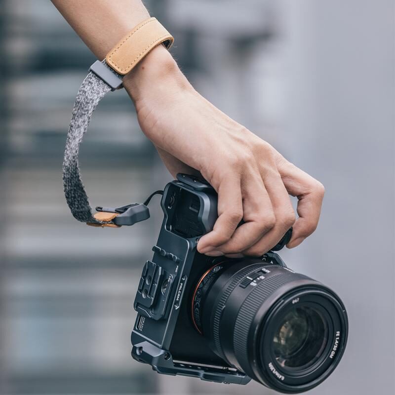 Falcam F22F38F50 Quick Release Camera Cage for Sony A7C II เคจกล้องระบบ Quick Release (2)