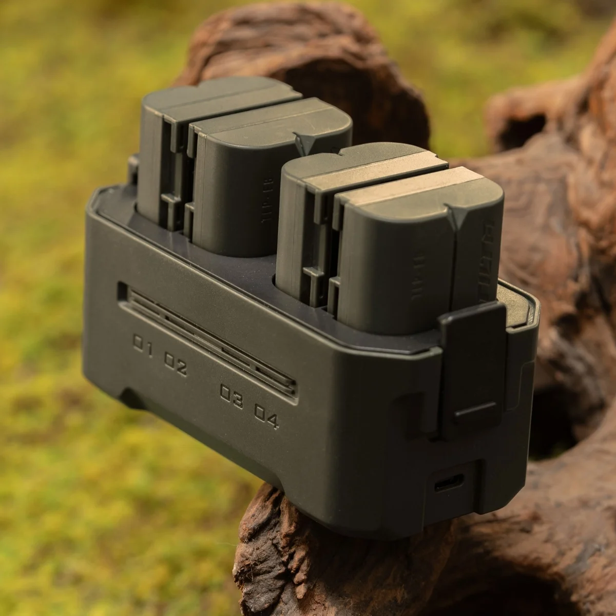 Tilta Portable Charging Station for LP E6 (4 Channel) (6)