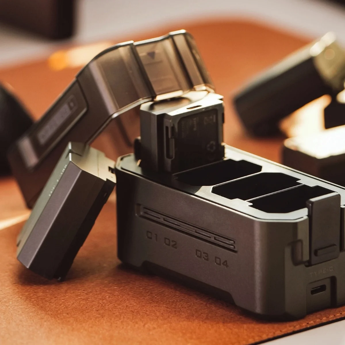Tilta Portable Charging Station for NP FZ100 (4 Channel) (8)