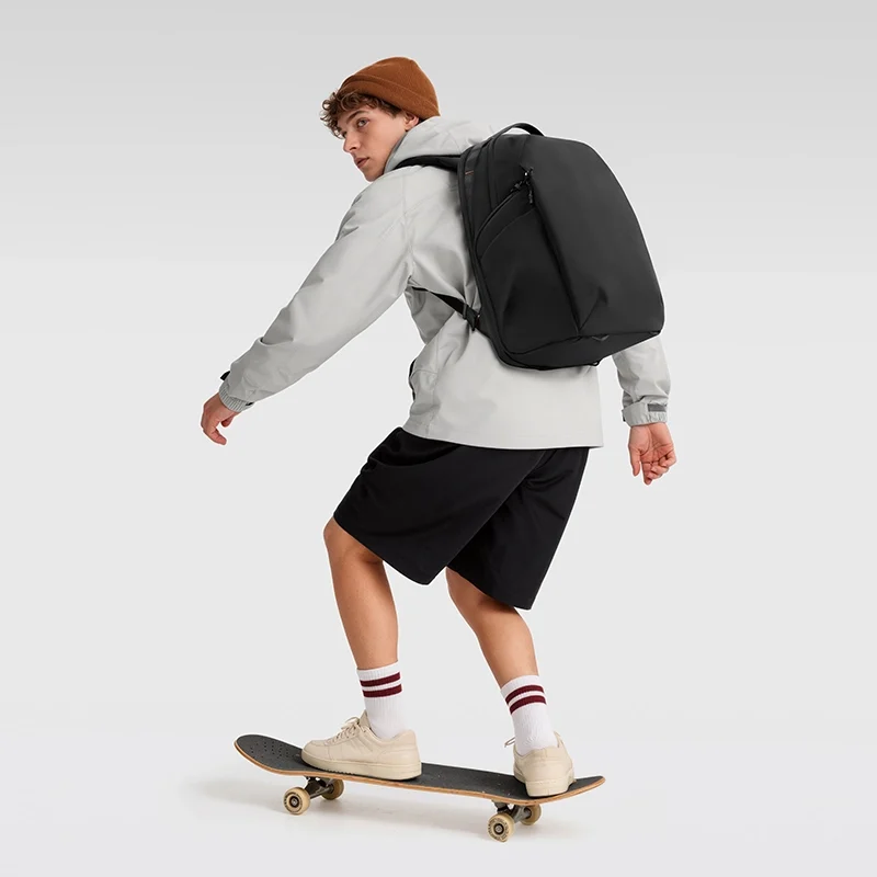 Ulanzi YY038 Urban Travel Backpack V2 22L 14